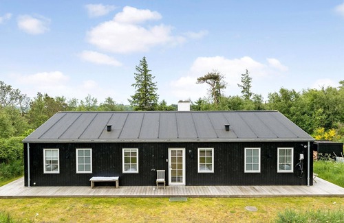 Slette Strand House | 6 bedroom nice home in Fjerritslev