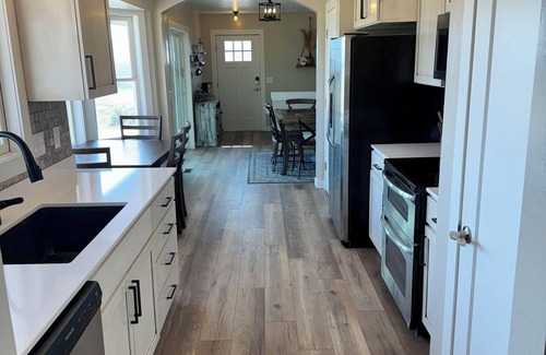 Sweetwater House | 6 bedroom sleeps 22, Hot tub, and gorgeous view of Bear Lake, lots of amenities