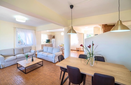 Filaki Villa | 6 bedroom villa in kournas