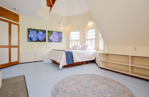 Marion Center House | 6 Bedroom With Access to Silvershell Beach