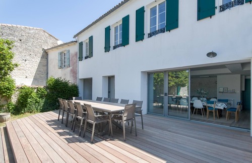 Le Bois-Plage-en-Re Apartment | 6 Bedrooms Apartment In Le Bois-Plage-En-Ré
