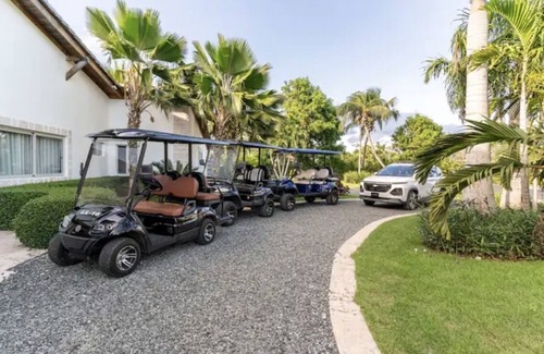 Los Lagos Villa | 6 bedrooms - Full AC- Full staff- 3 golf carts- Steps to beach