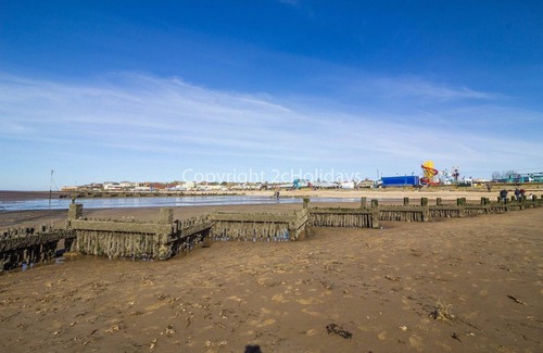 Hunstanton House | 6 berth caravan for hire in Hunstanton by the beach in Norfolk ref 13002L