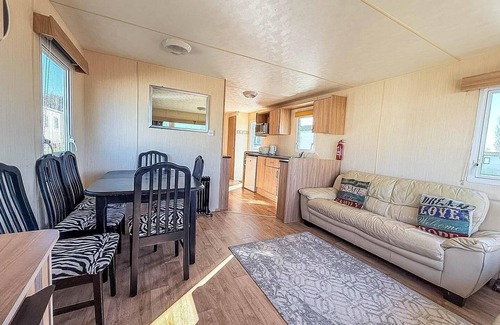 Hunstanton House | 6 berth caravan for hire with decking at Manor Park in Norfolk ref 23017S