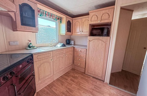 Hunstanton House | 6 berth caravan in Hunstanton, ideal for seaside holidays ref 13004L