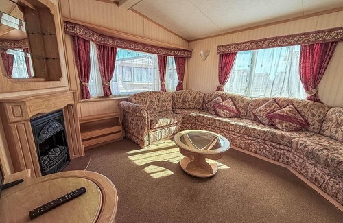 Hunstanton House | 6 berth caravan in Hunstanton, ideal for seaside holidays ref 13004L