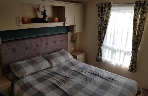 Chapel Saint Leonards Other | 6 BERTH DELUXE CARAVAN PALM GROVE 42