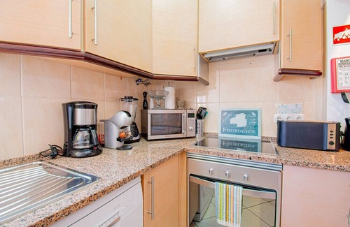 Vale de Centianes Apartment | 6 Centeanes: Clifftop apartment with sea views