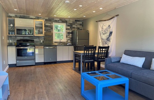 Sooke Cottage | 6 Cottage Units with Waterfront and Beach Access - Sleeps up to 20 Guests