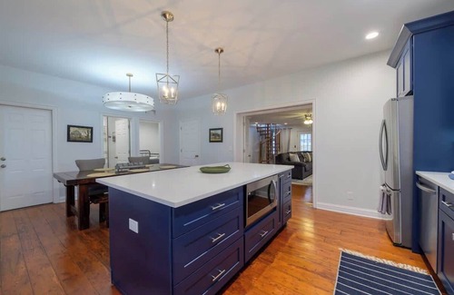 Three Oaks Apartment | 6-Guest Apt Steps to Journeyman & Downtown 3 Oaks!