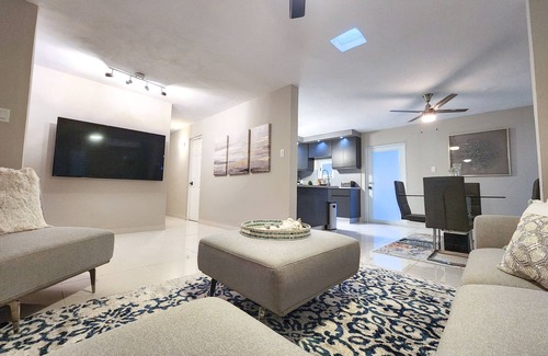 Dorado del Mar House | 6 guests, 4 min Walk to Private Beach, casino, bowling alley and much more ! n