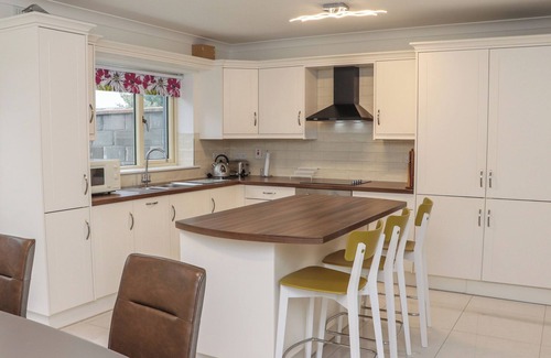 Castlemartyr Cottage | 6 LIOS NA MBAN, family friendly in Ladysbridge, County Cork