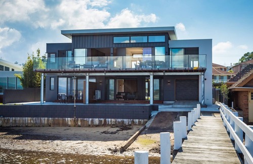 Merimbula House | 6 Main Street "SouthWind"
