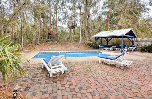 Dock Junction House | 6 Mi to Dtwn Brunswick: Home w/Pool & Fire Pit!