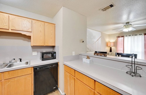 Killeen Apartment | 6 Mi to Dtwn: Pet-Friendly Apartment in Killeen