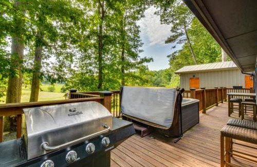 Clarkesville House | 6 Mi to Helen Mtn-View Retreat with Hot Tub!