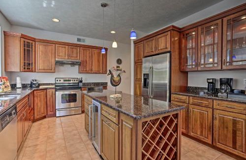 Pocono Pines House | 6 Mi to Kalahari Pocono Pines Golf Course Home!