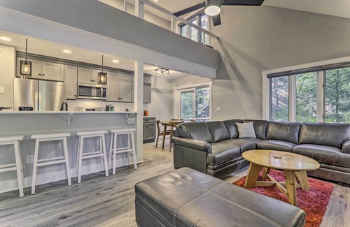 White Haven House | 6 Mi to Lake Harmony: Quiet Getaway w/Deck!