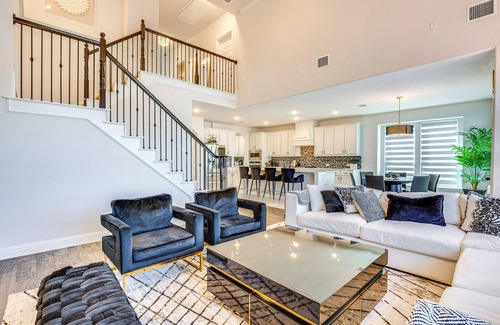 Little Elm House | 6 Mi to Lake Lewisville: Chic Retreat in Frisco!
