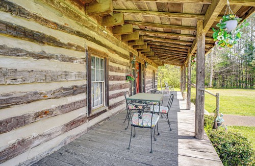 Hollywood Apartment | 6 Mi to Scottsboro: Apt w/Furnished Porch
