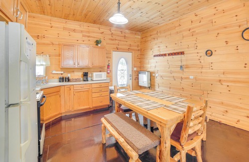 Manistique Cabin | 6 Mi to Shingleton: Manistique Home w/Yard!
