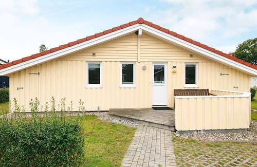 Lensterstrand House | 6 person holiday home in GROEMITZ