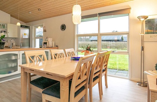 Hou House | 6 person holiday home in Hals