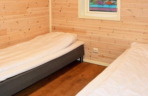 Vagsoy House | 6 person holiday home in MÅLØY