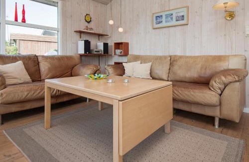 Ronde House | 6 person holiday home in Rønde-By Traum