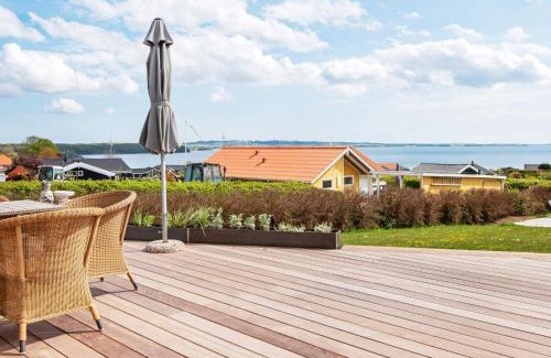 Ronde House | 6 person holiday home in R nde