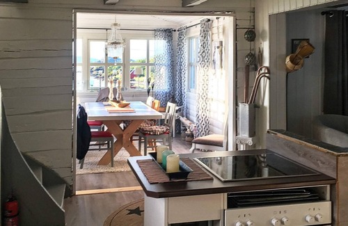 Bjarkoy Municipality House | 6 person holiday home in Bjarkøy