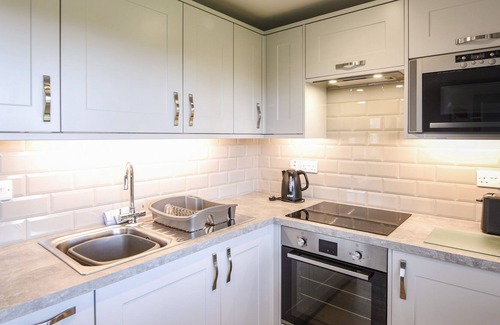 Combpyne Cottage | 6 PINEWOOD RETREAT, family friendly, with pool in Lyme Regis