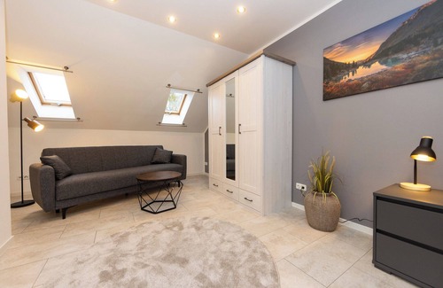 Fulda House | 6 rooms up to 15 persons Holiday home in Fulda's top location 1.5 km from the center.