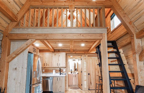 Laura House | #6 Shady Maple