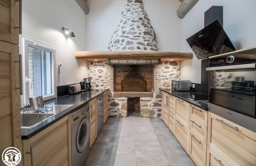 Saint-Sauves-d'Auvergne House | 60 m² Gîte ∙ 1 bedroom ∙ 2 guests