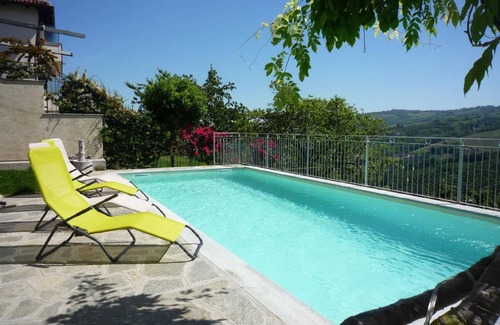 Serralunga d'Alba Apartment | 60 m² Apartment ∙ 2 bedrooms ∙ 4 guests