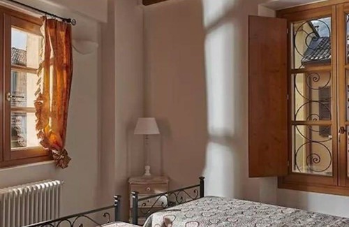 Como City Centre Apartment | 60 m² Apartment ∙ 2 bedrooms ∙ 4 guests