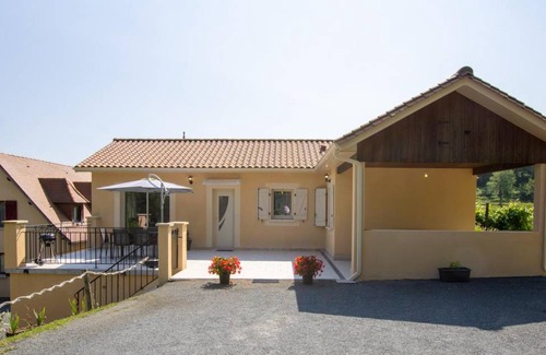 Auriac-du-Perigord House | 60 m² Gîte ∙ 2 bedrooms ∙ 4 guests