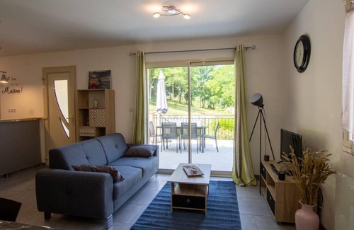 Auriac-du-Perigord House | 60 m² Gîte ∙ 2 bedrooms ∙ 4 guests