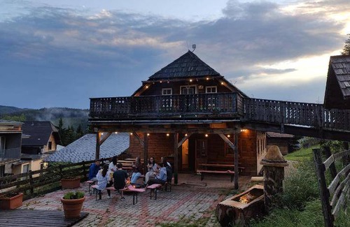 Krieglach Hotel | 60 m² Hotel ∙ 2 bedrooms ∙ 5 guests