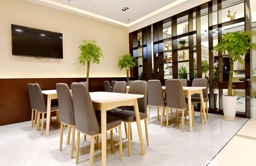 Yaohai Hotel | 60 m² Hotel ∙ 3 guests