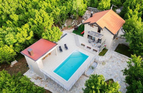 Trn Villa | 60 m² Villa ∙ 3 bedrooms ∙ 8 guests