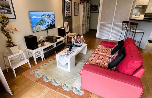Perros-Guirec Apartment | 60 sq.m luxury apartment for 4-5 people, downtown and sea, near the beach, parking, WIFI Internet