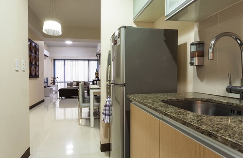 Salcedo Village Apartment | 60 Sqm 1 B/R @ Two Central (P)