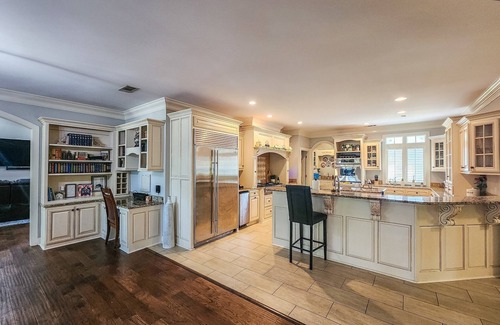 Upatoi House | 6000 sq ft home with Private Pool and Hot Tub, sleeps 16 - 16 Acres