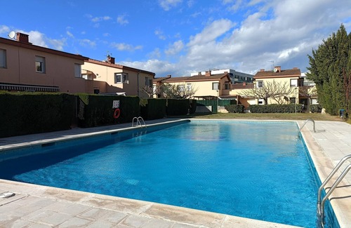 Santa Margarida House | 6019 MONTGRI 263 B, IN QUIET AREA OF THE SPANISH VENICE (EMPURIABRAVA). FOR HIKING, MOUNTAIN BIKING, RELAXING.
