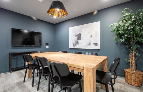 Cascade Apartment | 624 Yale Ave N in Seattle