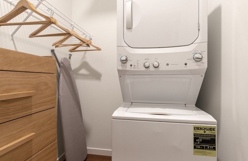 Cascade Apartment | 624 Yale Ave N in Seattle