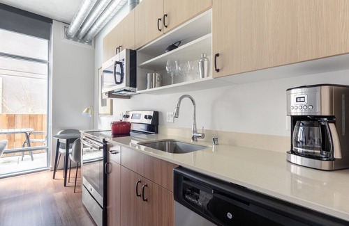 Cascade Apartment | 624 Yale Ave N in Seattle