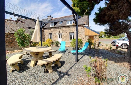 Gommenec'h House | 63 m² Gîte ∙ 2 bedrooms ∙ 4 guests